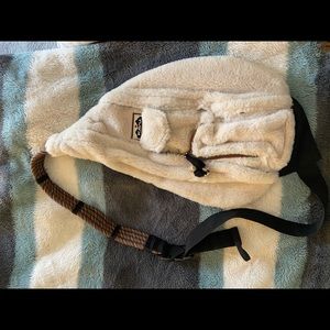 Kavu fluffy white backpack